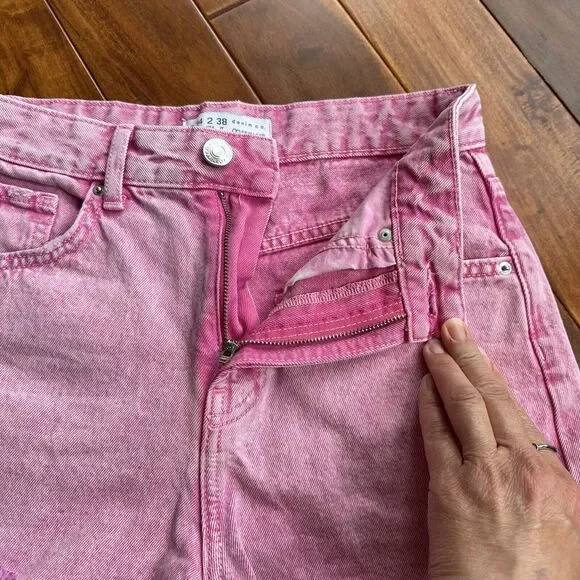 Women’s Pink Distressed Shorts Raw Hem Cutoff Denim Co Size 2 High Rise - Picture 2 of 8